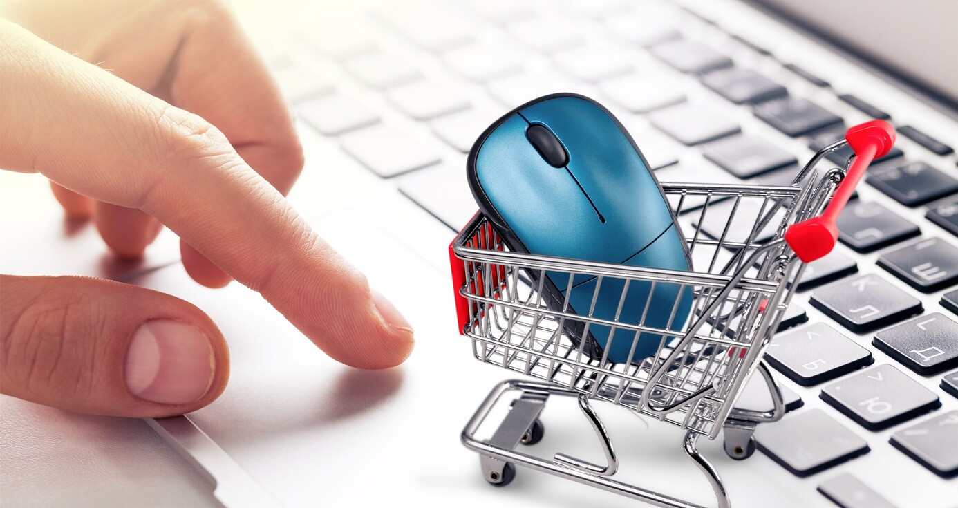 Facebook recently decided to put upfront its Marketplace to all users.